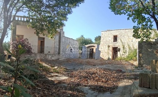 Country House in Cisternino, Apulia, Italy 1