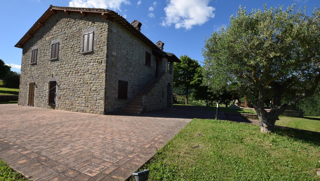Country House in Gubbio, Umbria, Italy 5 - 16623167