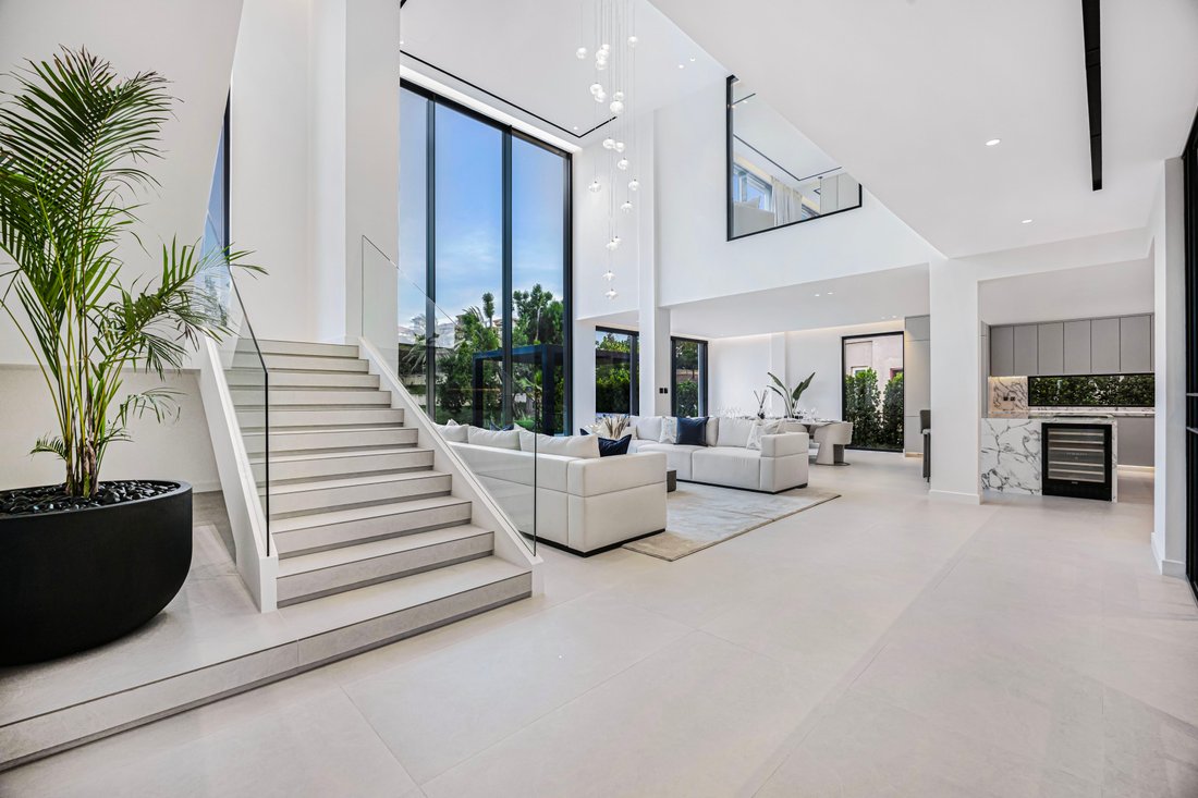 Villa in JLT / Jumeirah Lakes Towers, Dubai, United Arab Emirates 2 - 16627072