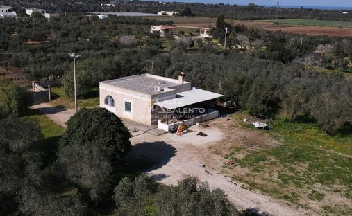 Villa in Carovigno, Apulia, Italy 1