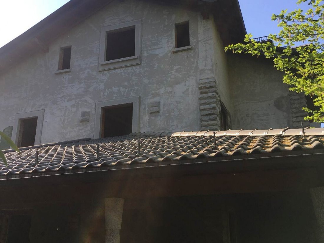 Haus in Malnate, Lombardei, Italien 2 - 16623206