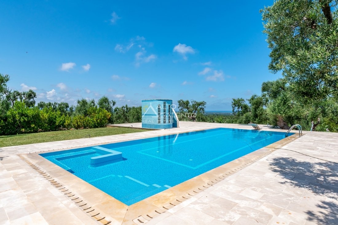 Villa en Carovigno, Apulia, Italia 3 - 16624544