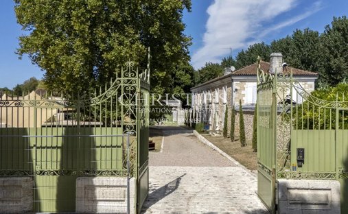 Magnificent Renaissance Chateau Near Angoulême