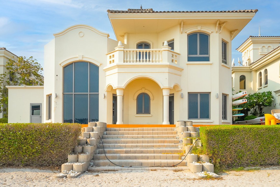 Villa in Palm Jumeirah, Dubai, United Arab Emirates 2 - 16615362