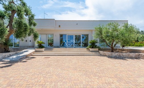 Villa a Carovigno, Puglia, Italia 1