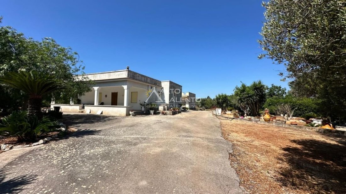 Villa in Carovigno, Apulia, Italy 2 - 16624532