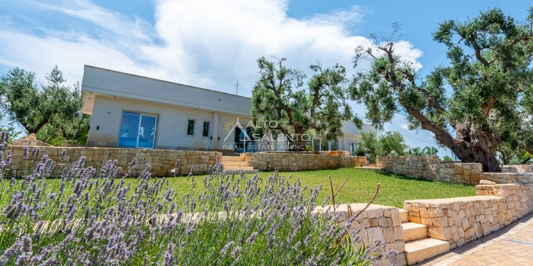 Villa en Carovigno, Apulia, Italia 2 - 16624544