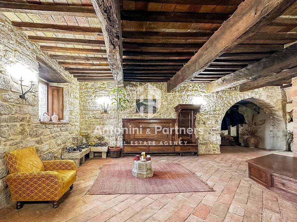 Country House in Todi, Umbria, Italy 2 - 16622927