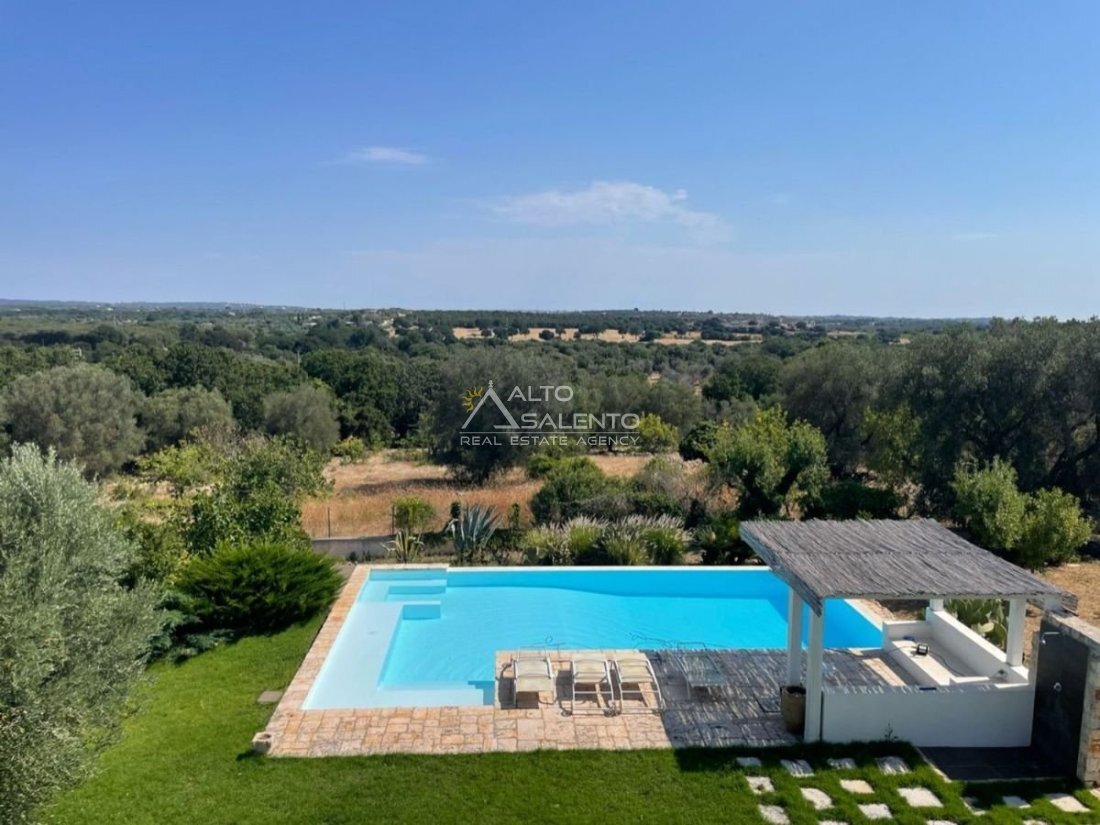 Villa in Ceglie Messapica, Apulia, Italy 1 - 16624238