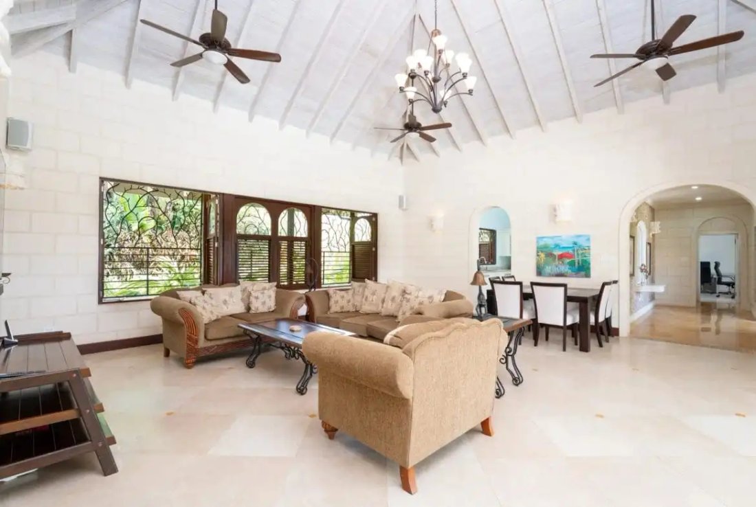Villa in Bridgetown, Christ Church, Barbados 2 - 15893460
