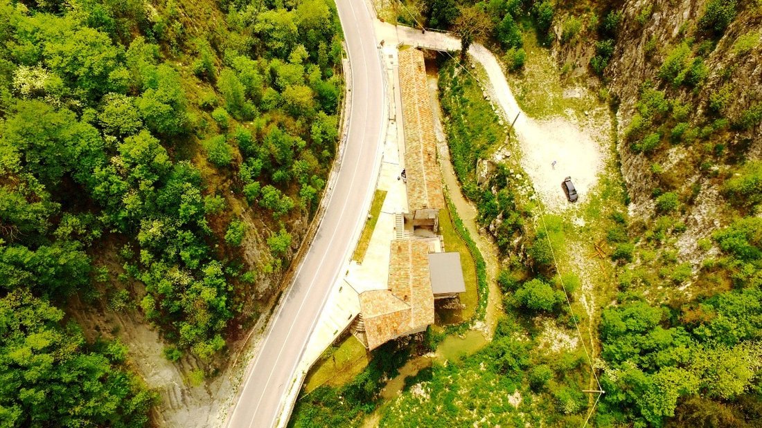 Estate in Gubbio, Umbria, Italy 2 - 16623091