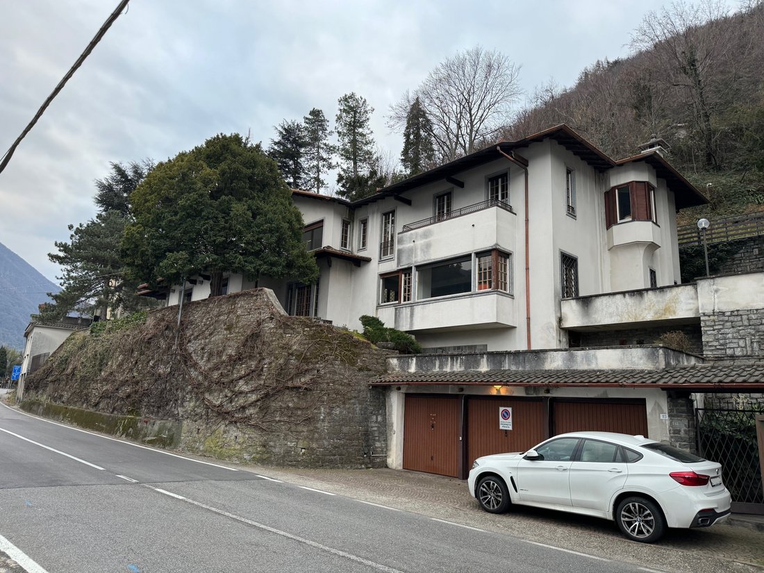 Villa in Laglio, Lombardy, Italy 1 - 16627240