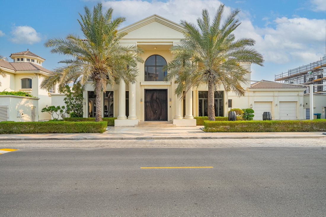 Villa in Palm Jumeirah, Dubai, United Arab Emirates 1 - 16615362
