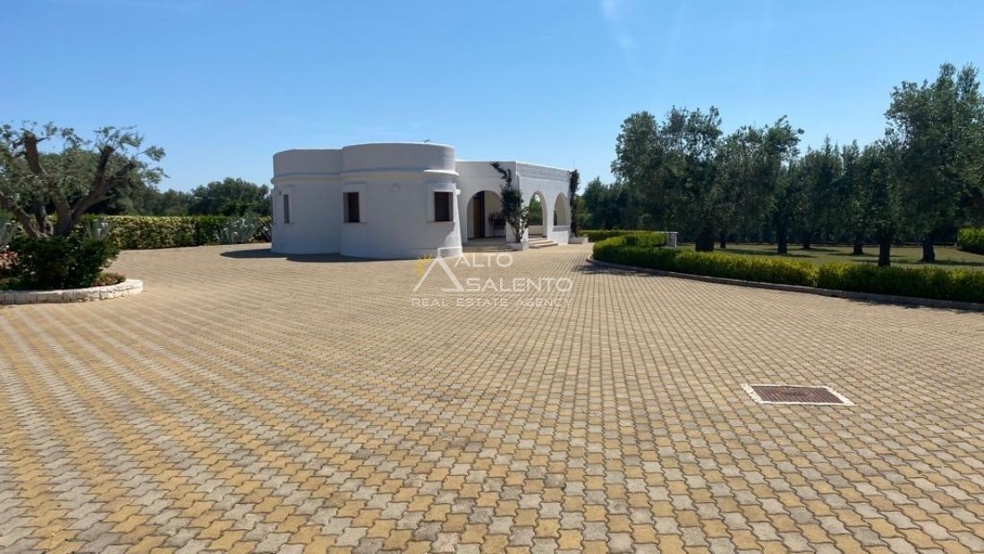 Villa en San Vito de los Normanni, Apulia, Italia 3 - 16624596