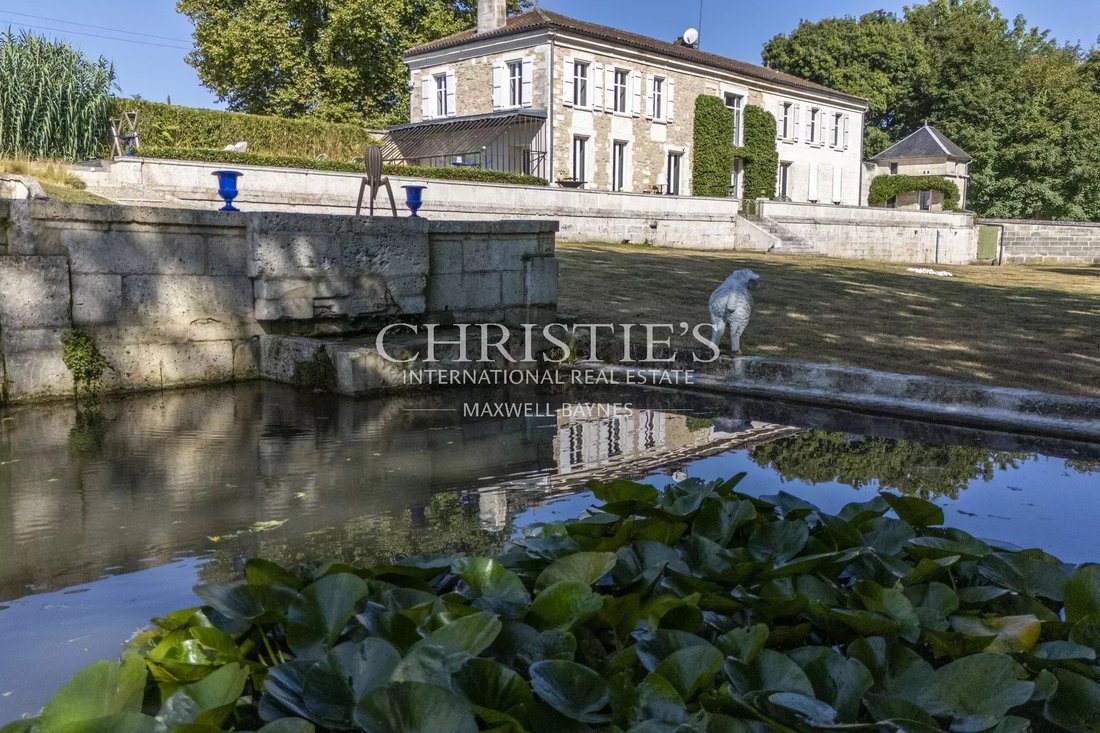 Estate in Saint Ausone-Saint Martin-Saint Gelais, Angoulême, France 2 - 16623220