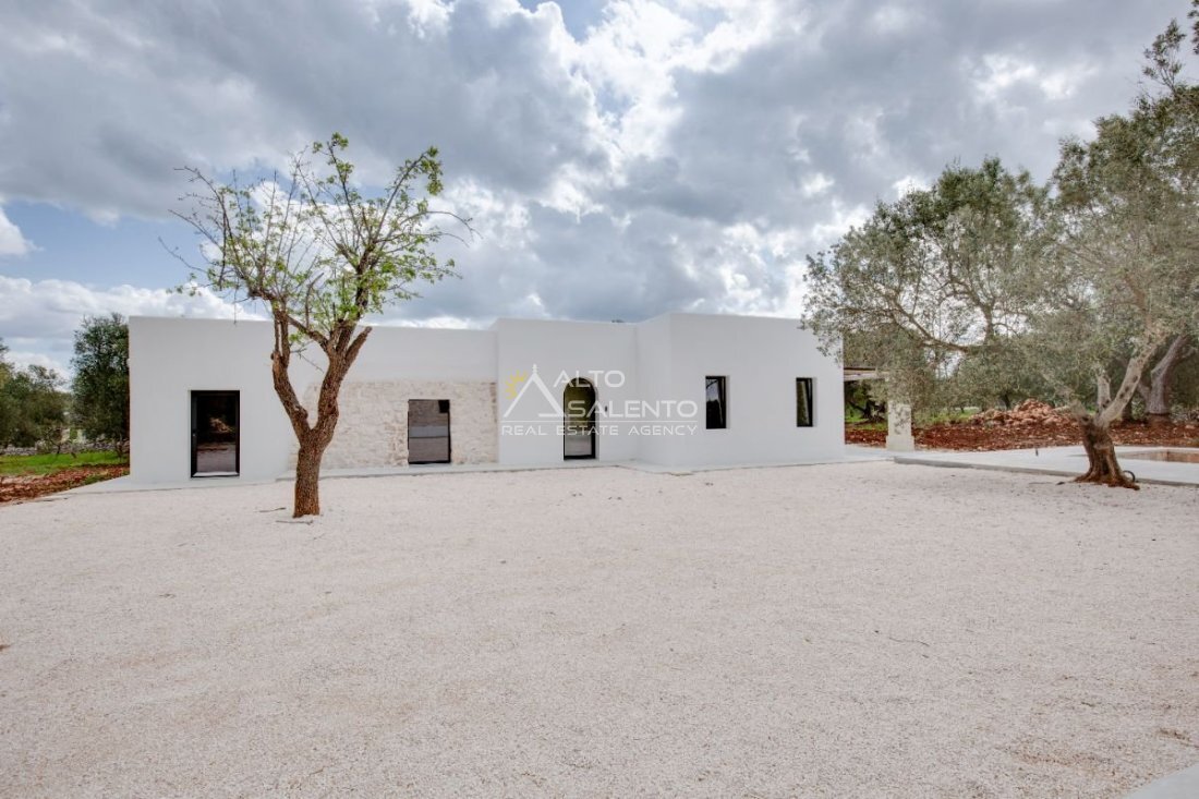 Villa in Ceglie Messapica, Apulia, Italy 1 - 16624592