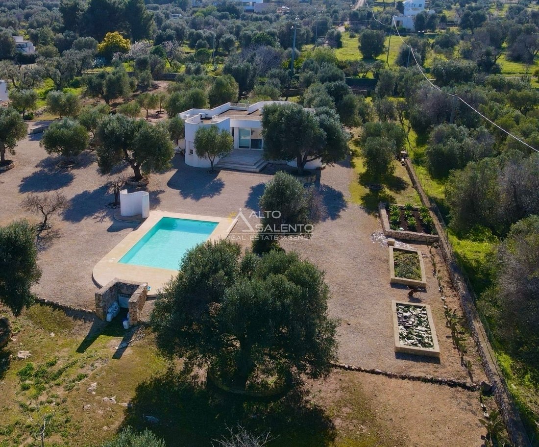 Villa en Carovigno, Apulia, Italia 3 - 16624599