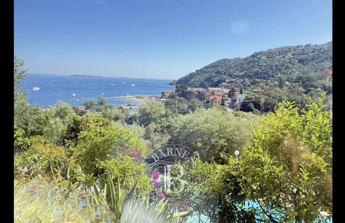 Villa in Théoule-sur-Mer, Provence-Alpes-Côte d'Azur, France 1 - 16623184