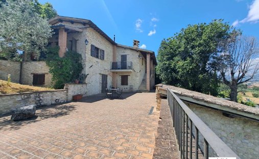 Casa de Campo en Spoleto, Umbría, Italia 1