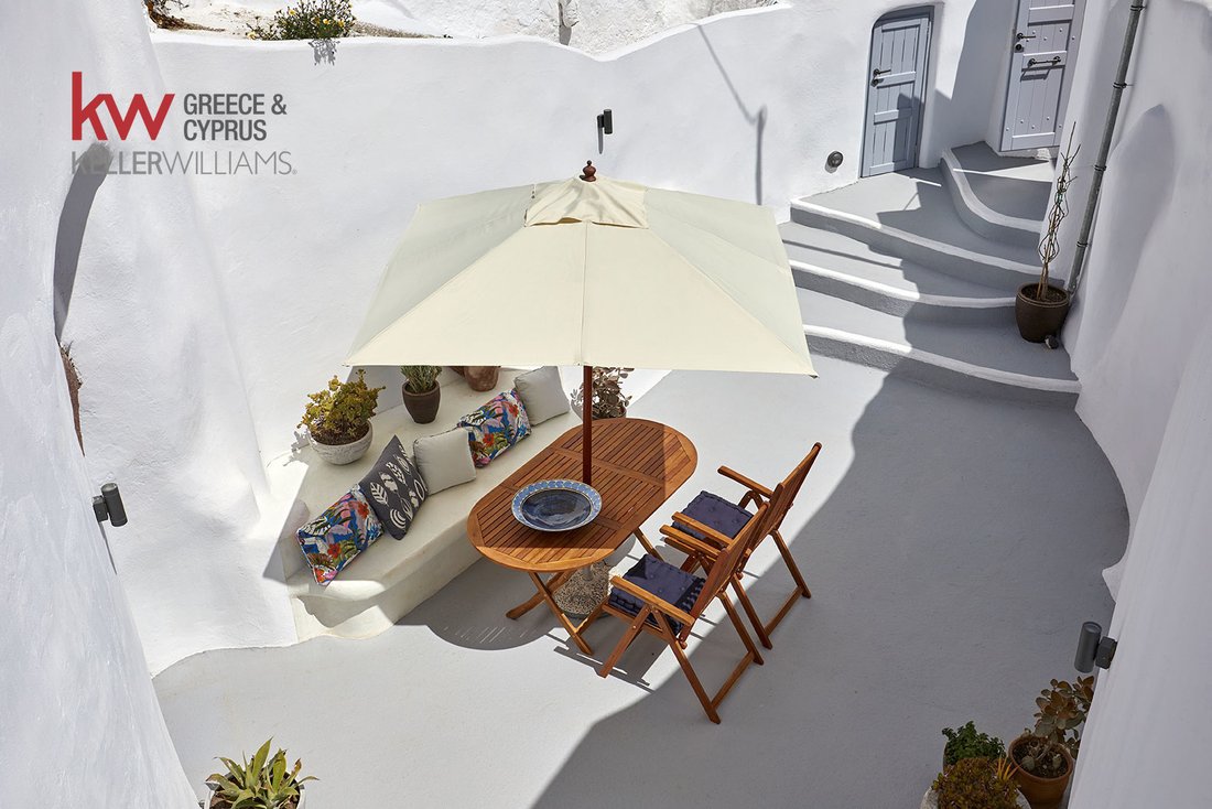 Villa in Thira, Aegean, Greece 3 - 16626818