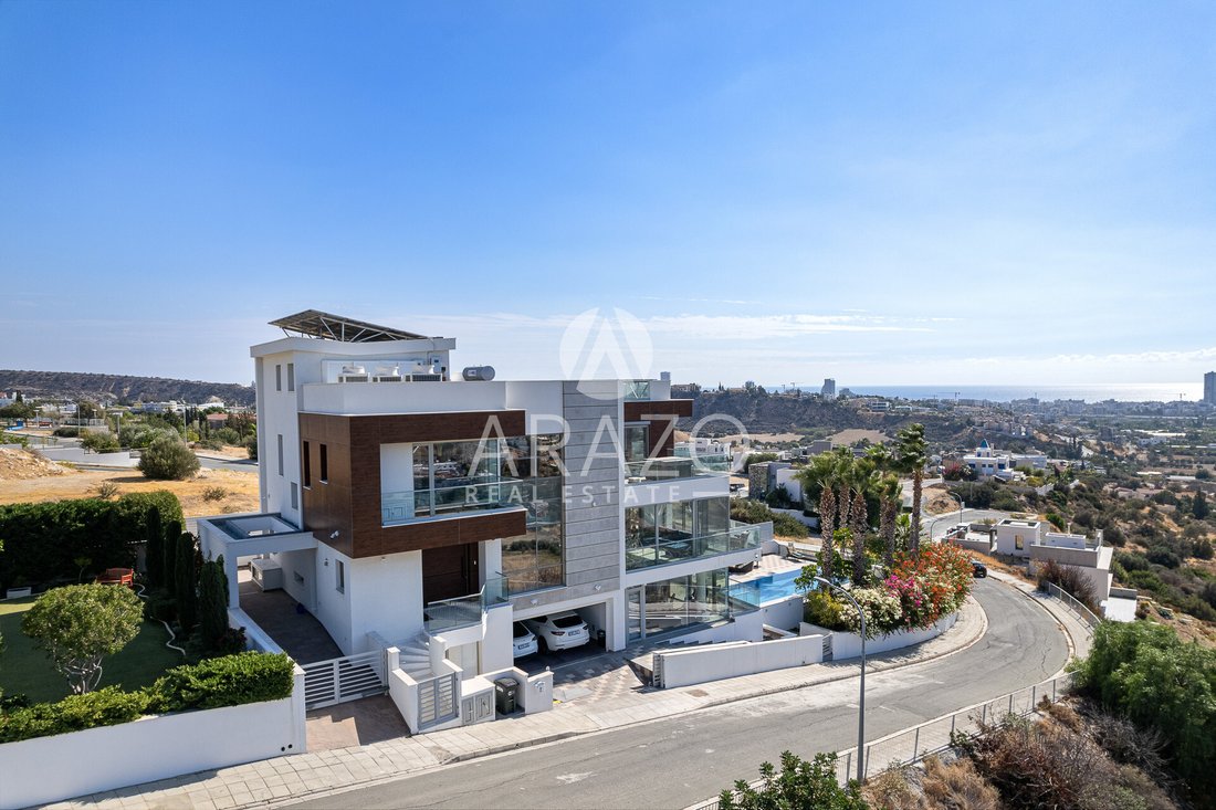 Villa in Germasogeia, Limassol, Cyprus 1 - 15404317