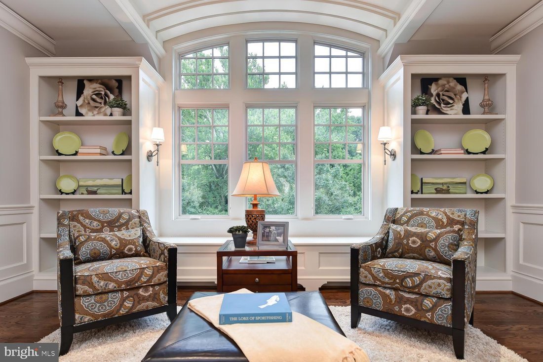 McLean, Virginia, United States 5 - 16624771