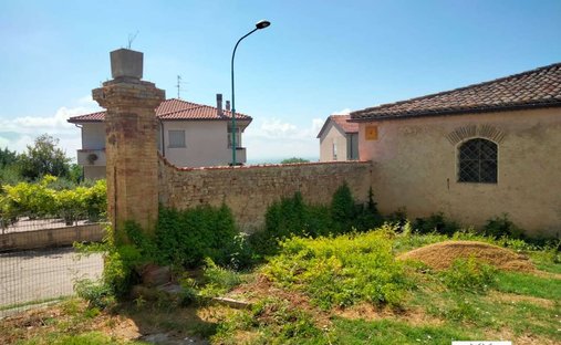 Castle for Sale in Montefalco, Umbria, Italy