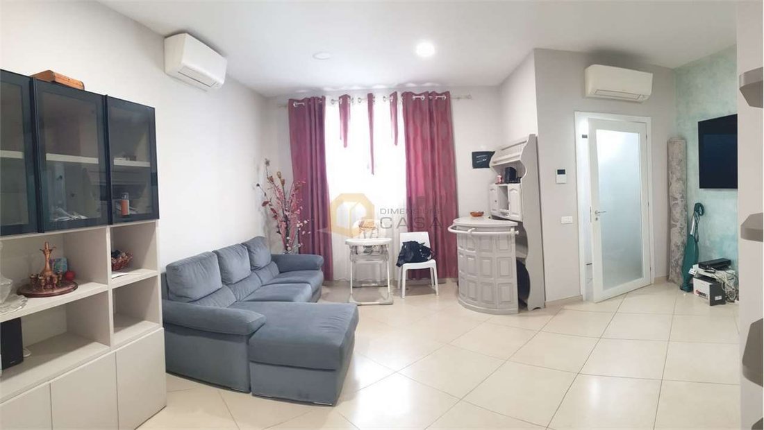 Villa in Historic Center, Viareggio, Tuscany 1 - 16585736