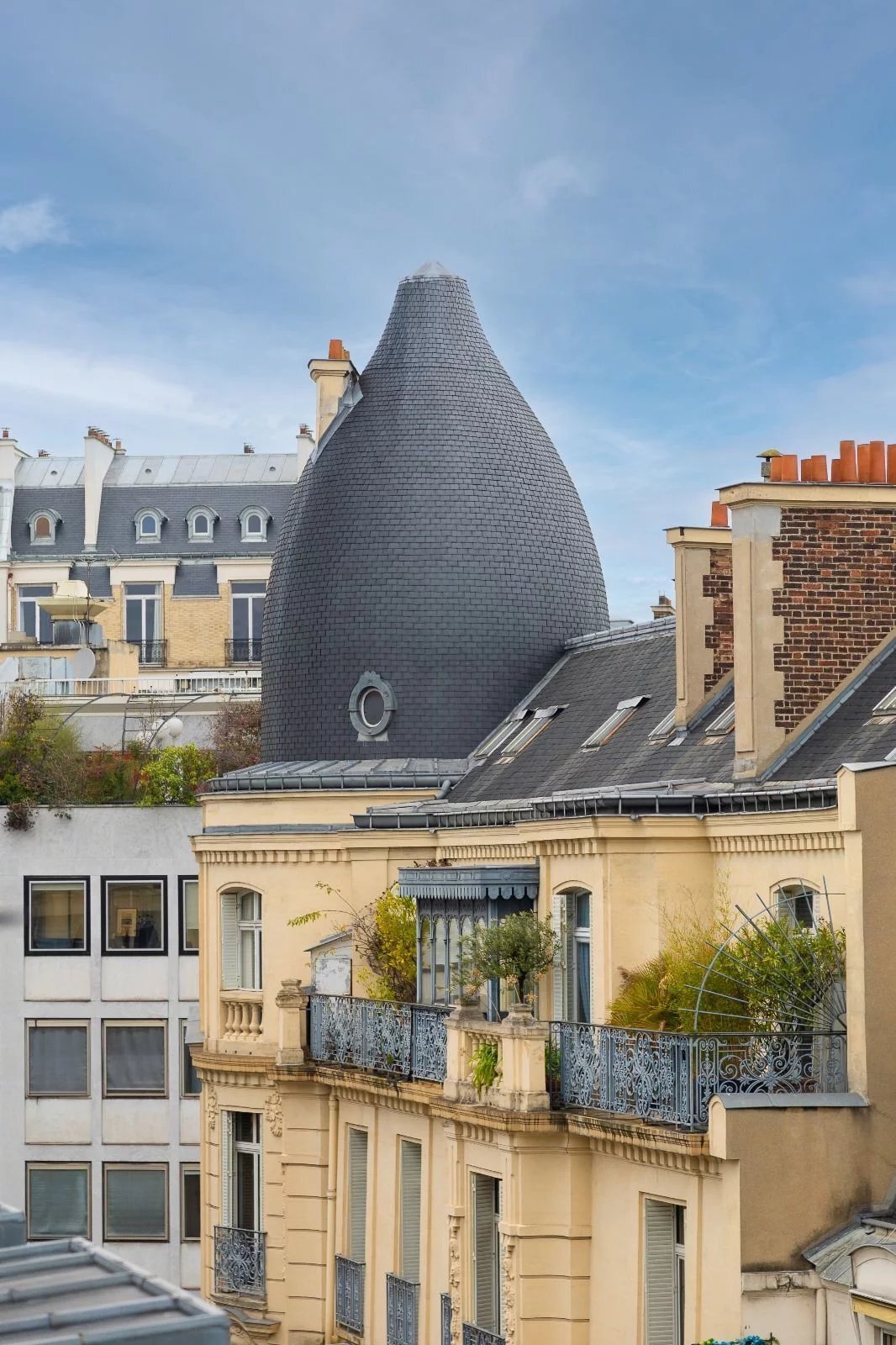 Apartment in Triangle d'Or, Paris 8e Arrondissement, Paris 2 - 16623566