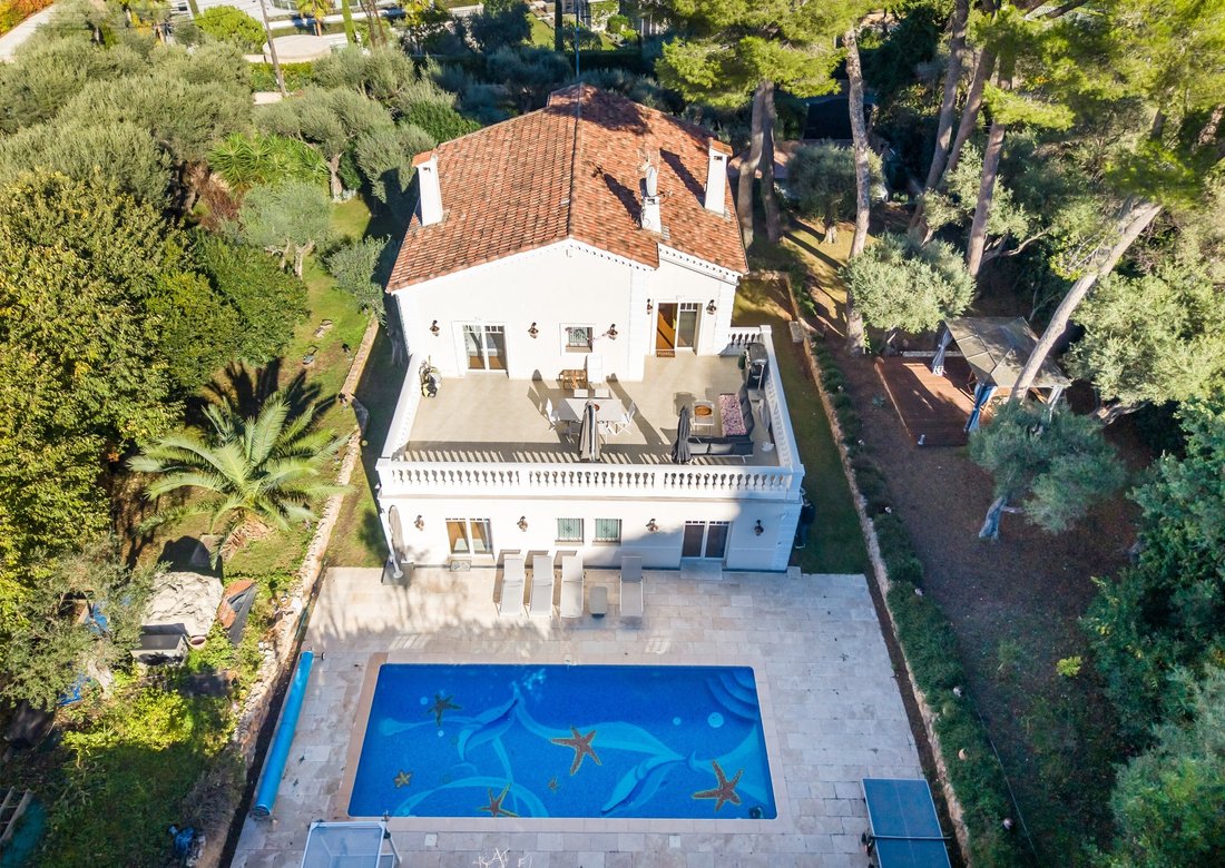 House in Antibes, Provence-Alpes-Côte d'Azur, France 3 - 16625519