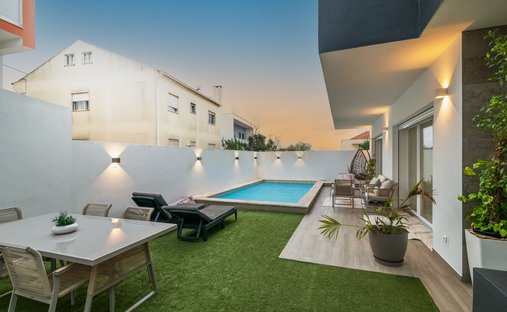 Villa in Ramada e Canecas, Lisbon, Portugal 1
