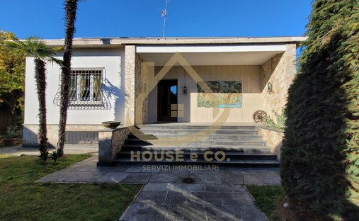 Villa in Krankenhaus, Vigevano, Italien 1