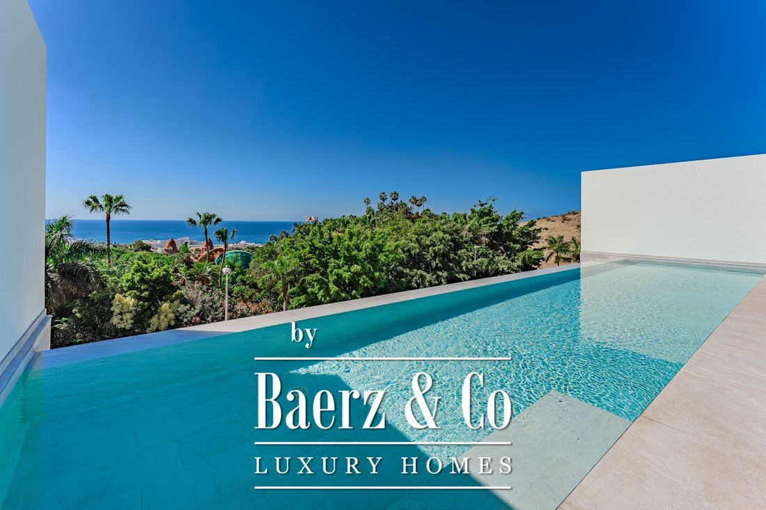 Villa in Costa Adeje, Adeje, Canary Islands 1 - 16623781