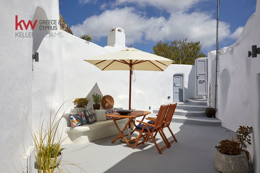 Villa in Thira, Aegean, Greece 4 - 16626818