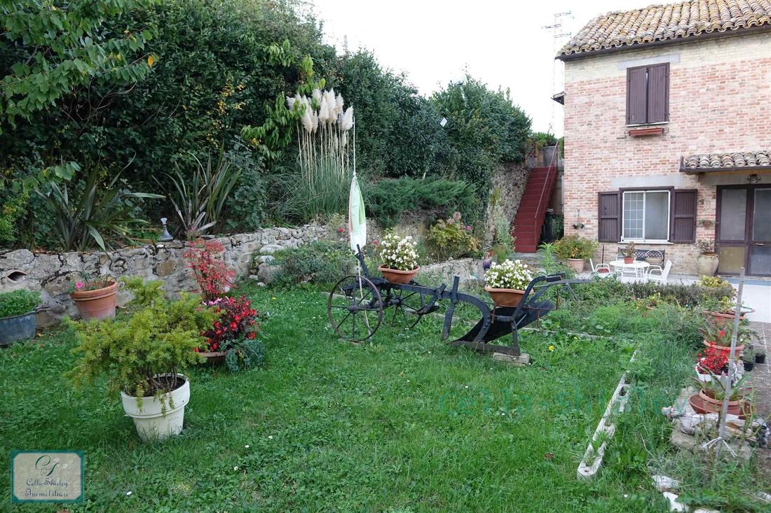 House in Sarnano, Marche, Italy 3 - 16622968