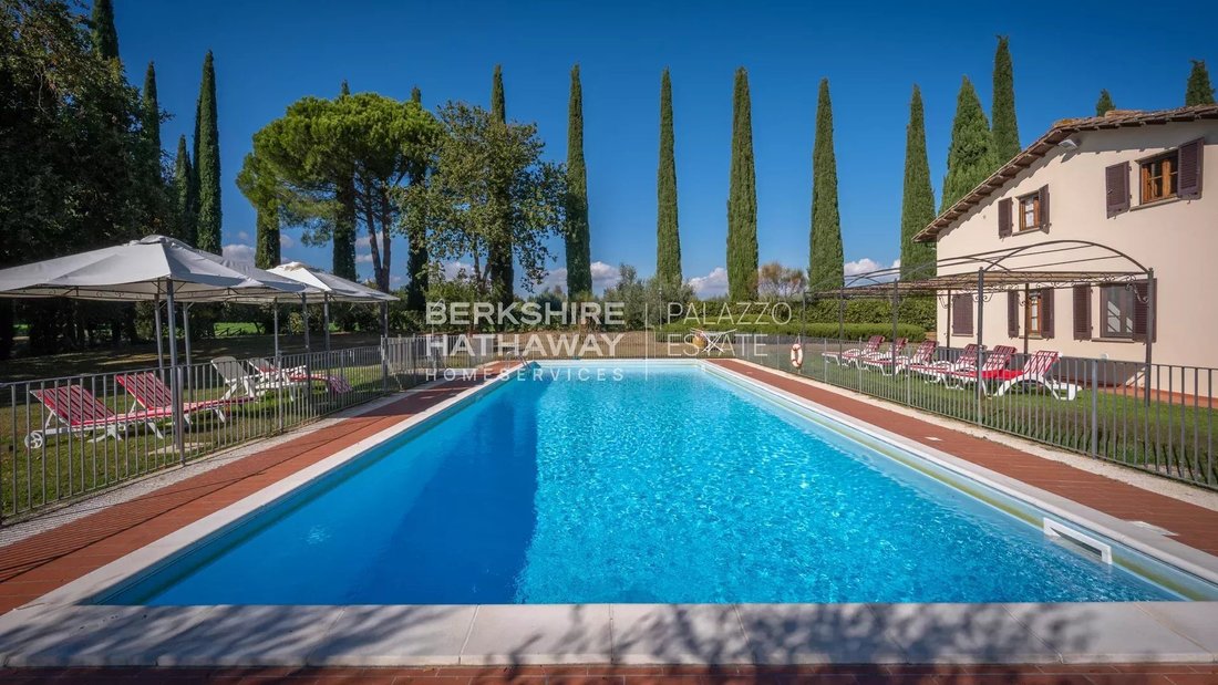Villa in Castiglione del Lago, Umbria, Italy 3 - 16625680