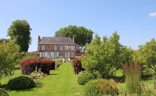 Villa in Sud, Gournay-en-Bray, France 1