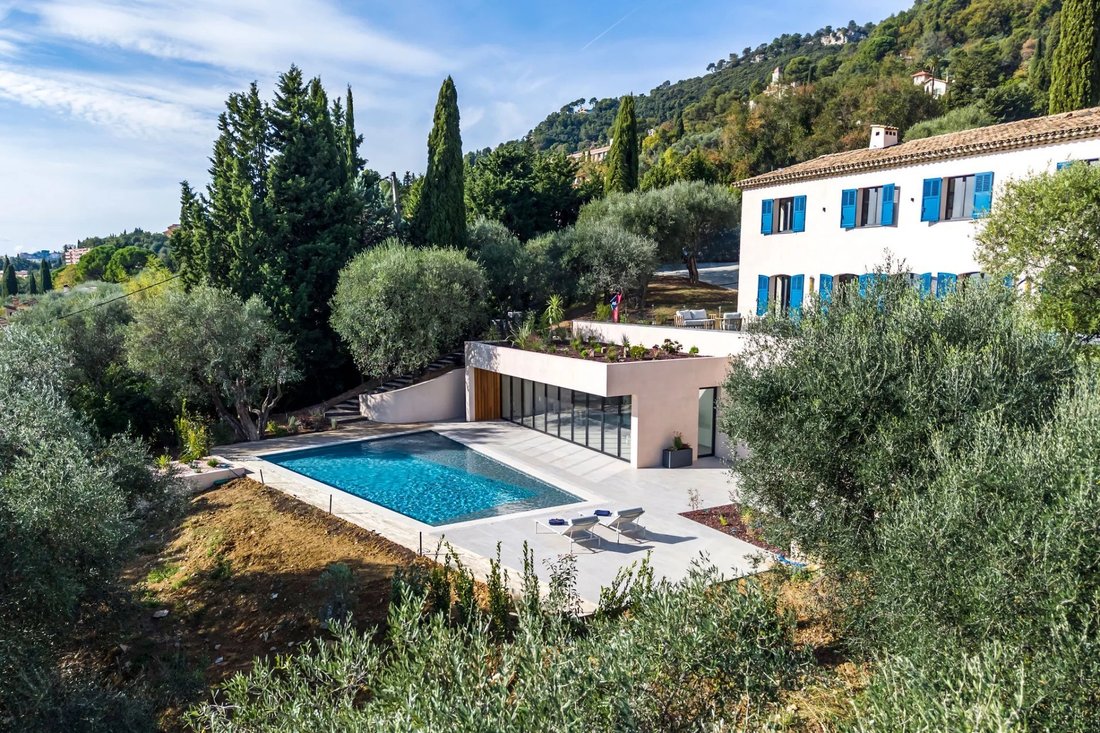 Villa in Grasse, Provence-Alpes-Côte d'Azur, France 1 - 16623361