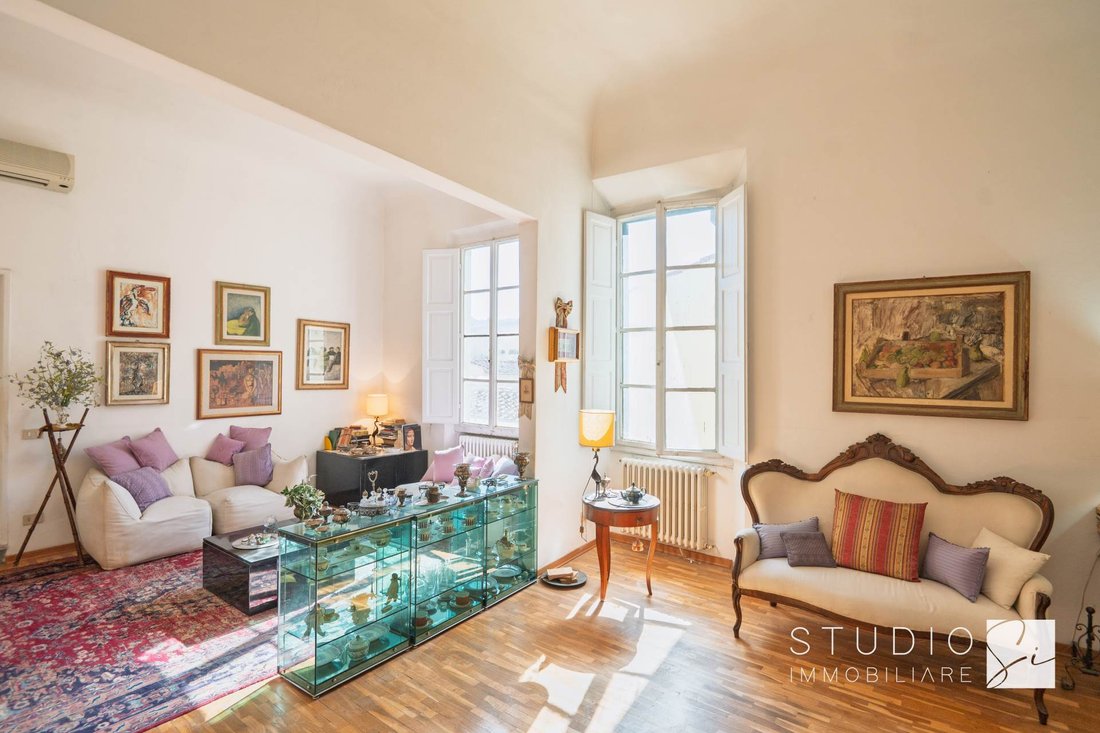 Apartment in Center, Florence, Tuscany 2 - 16625252