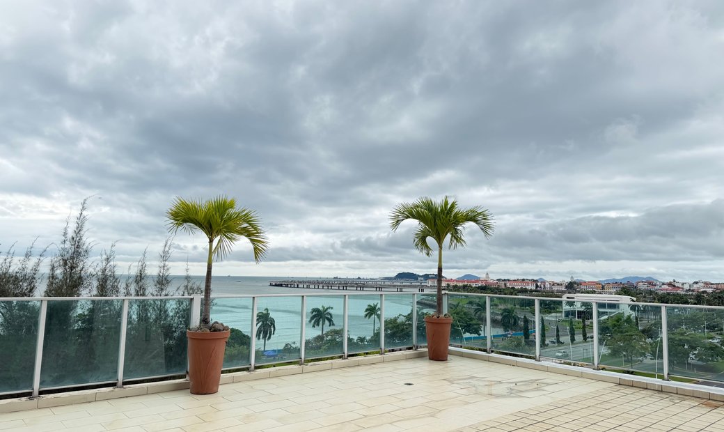 Photo inspiration: Fresh Look at Luxury Duplex Penthouse With Ocean Views In H2 O Ave