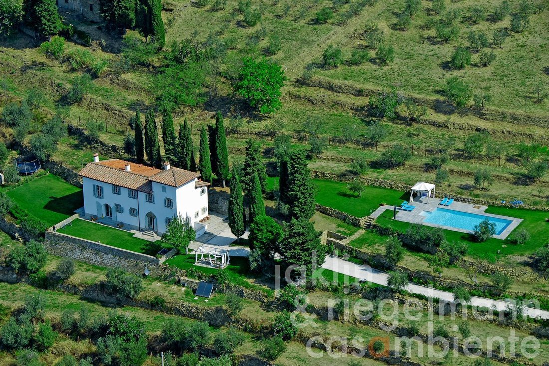 Estate in Castelfranco Piandisco, Tuscany, Italy 3 - 11425625