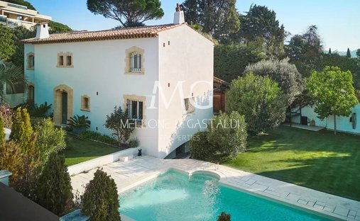 Villa in Vallergues, Cannes, France 1