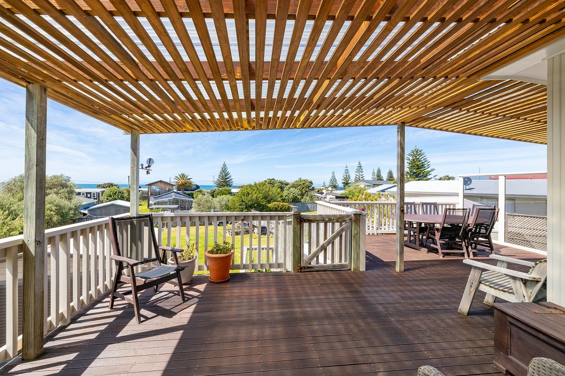 House in Riversdale Beach, Wellington, New Zealand 2 - 16626908