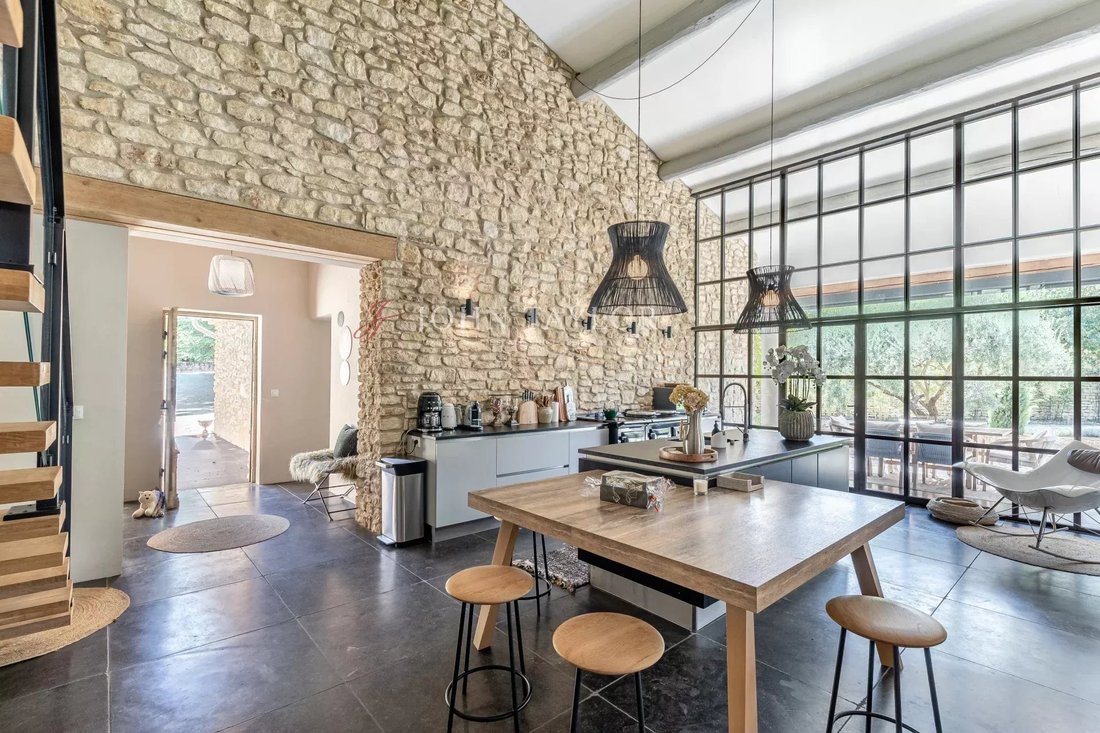 Estate in Ménerbes, Provence-Alpes-Côte d'Azur, France 4 - 16623421