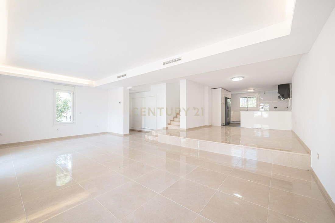 Villa in Nueva Andalucia, Marbella, Spain 5 - 16623979