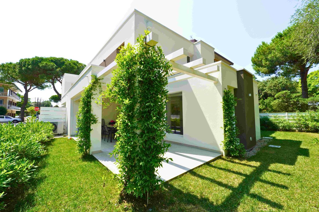 Villa in Lignano Sabbiadoro, Friuli – Venezia Giulia, Italy 3 - 16623546