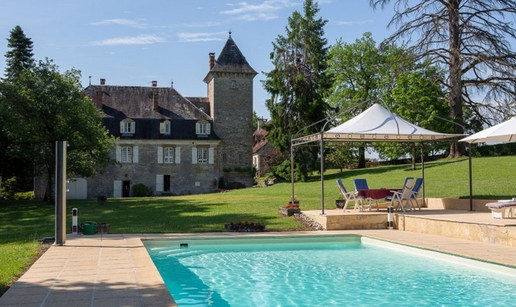 18th Century Chateau Near To Curemonte And Collonges La Rouge