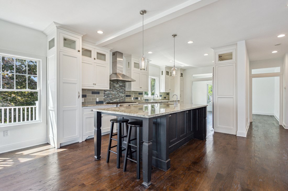 House in Stratford, Connecticut, United States 4 - 16622759