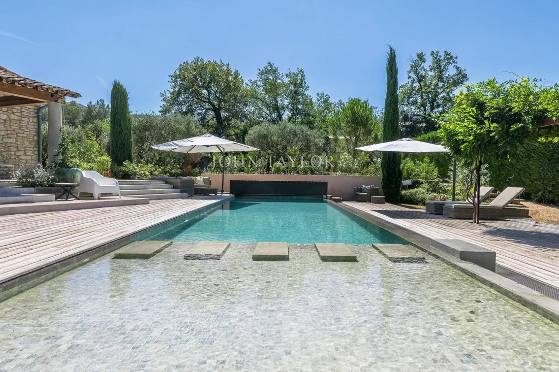 Estate in Ménerbes, Provence-Alpes-Côte d'Azur, France 1 - 16623421