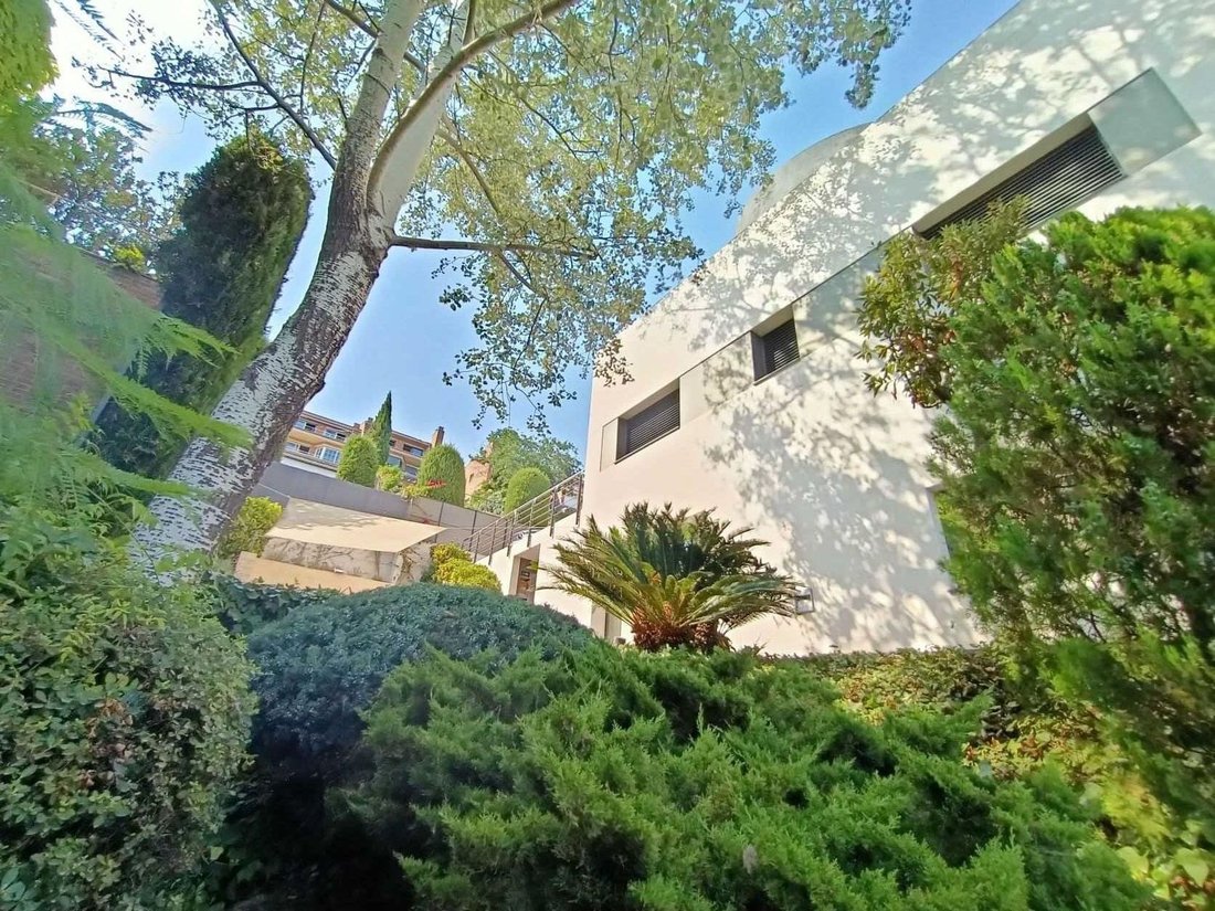 Villa in Esplugues de Llobregat, Catalonia, Spain 2 - 16625885